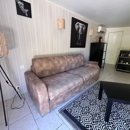Lovina Chambre De Charme Avec Jaccuzi Velaux Exteriér fotografie