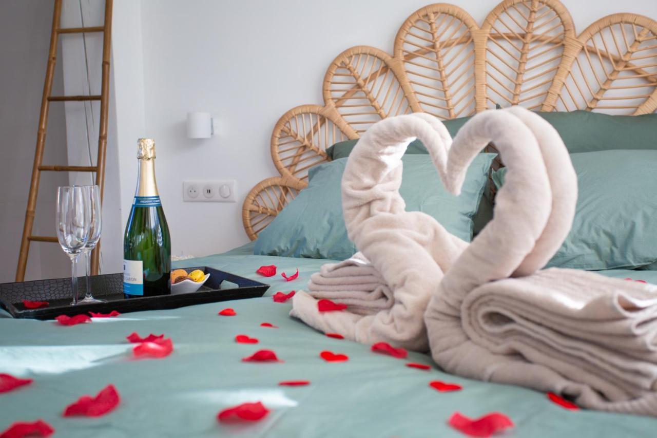 Lovina Chambre De Charme Avec Jaccuzi Velaux Exteriér fotografie