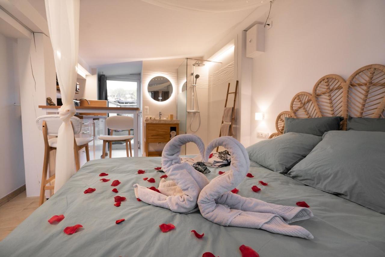 Lovina Chambre De Charme Avec Jaccuzi Velaux Exteriér fotografie