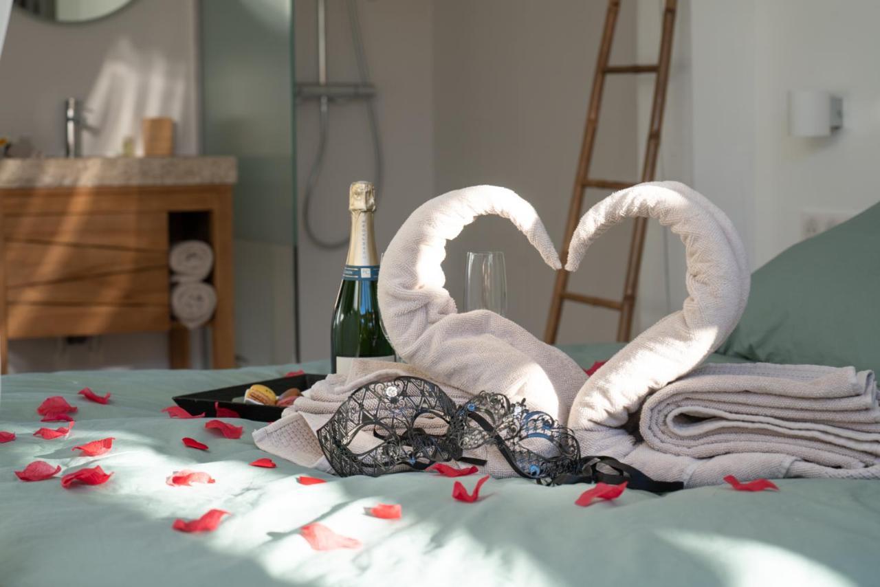 Lovina Chambre De Charme Avec Jaccuzi Velaux Exteriér fotografie