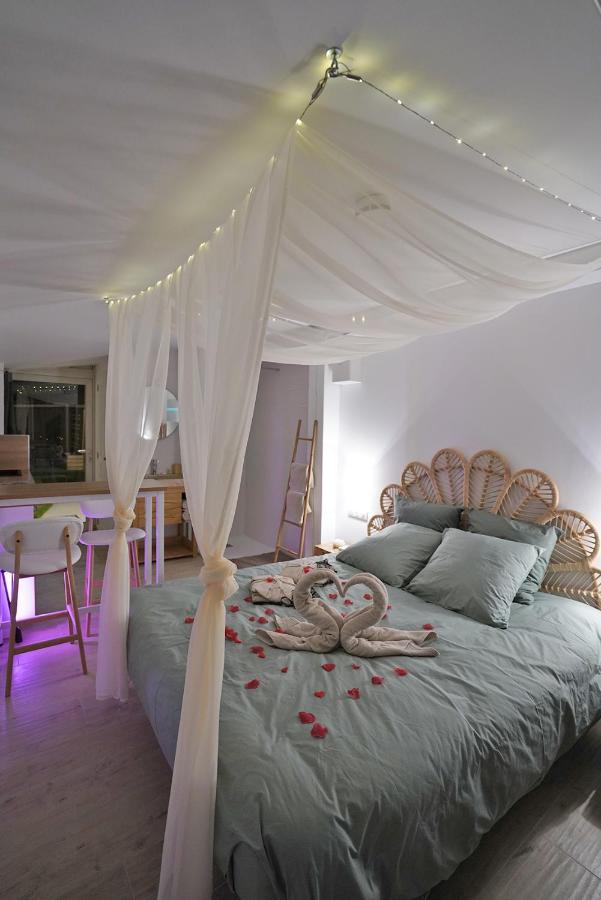 Lovina Chambre De Charme Avec Jaccuzi Velaux Exteriér fotografie